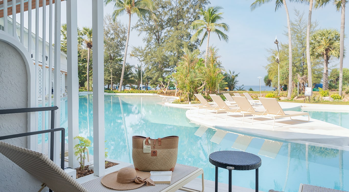 Lagoon Pool Access Deluxe Terrace