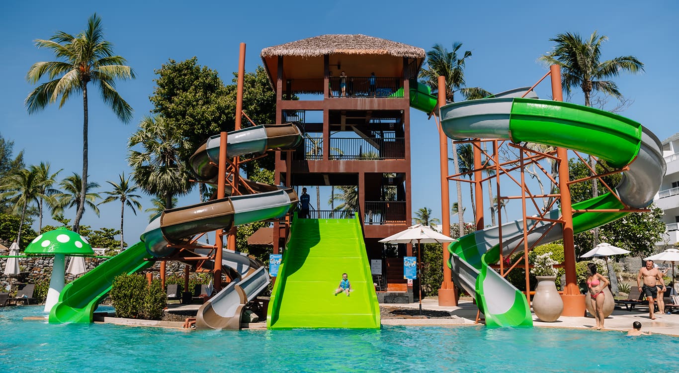 Thavorn Palm Beach Resort - Giant Water Slides