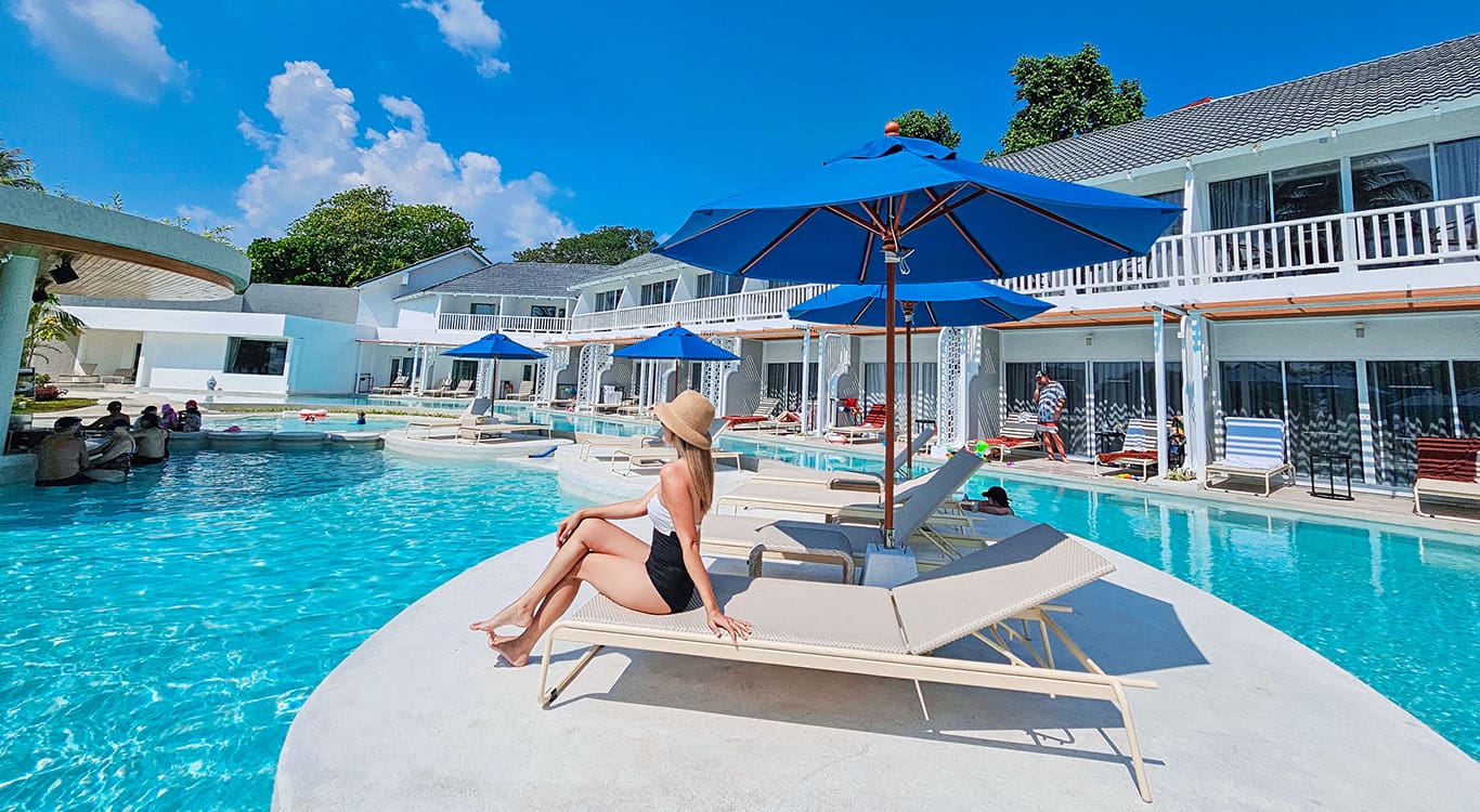 Thavorn Palm Beach Resort - Swimming Pools