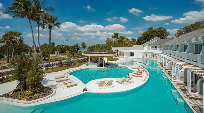 Lagoon Beach Pool at Thavorn Palm Beach Resort