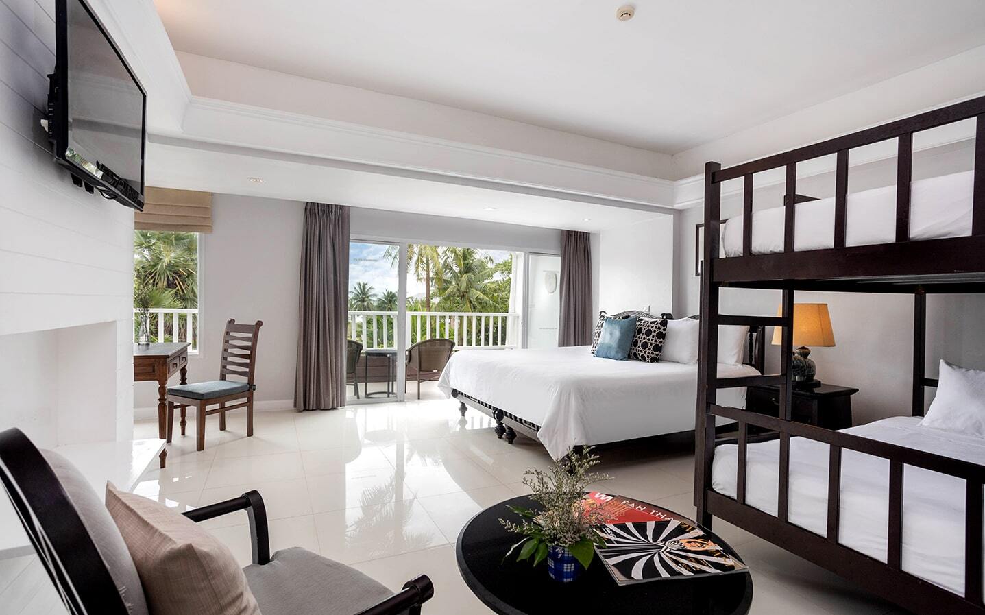 Family Fun Deluxe with Terrace